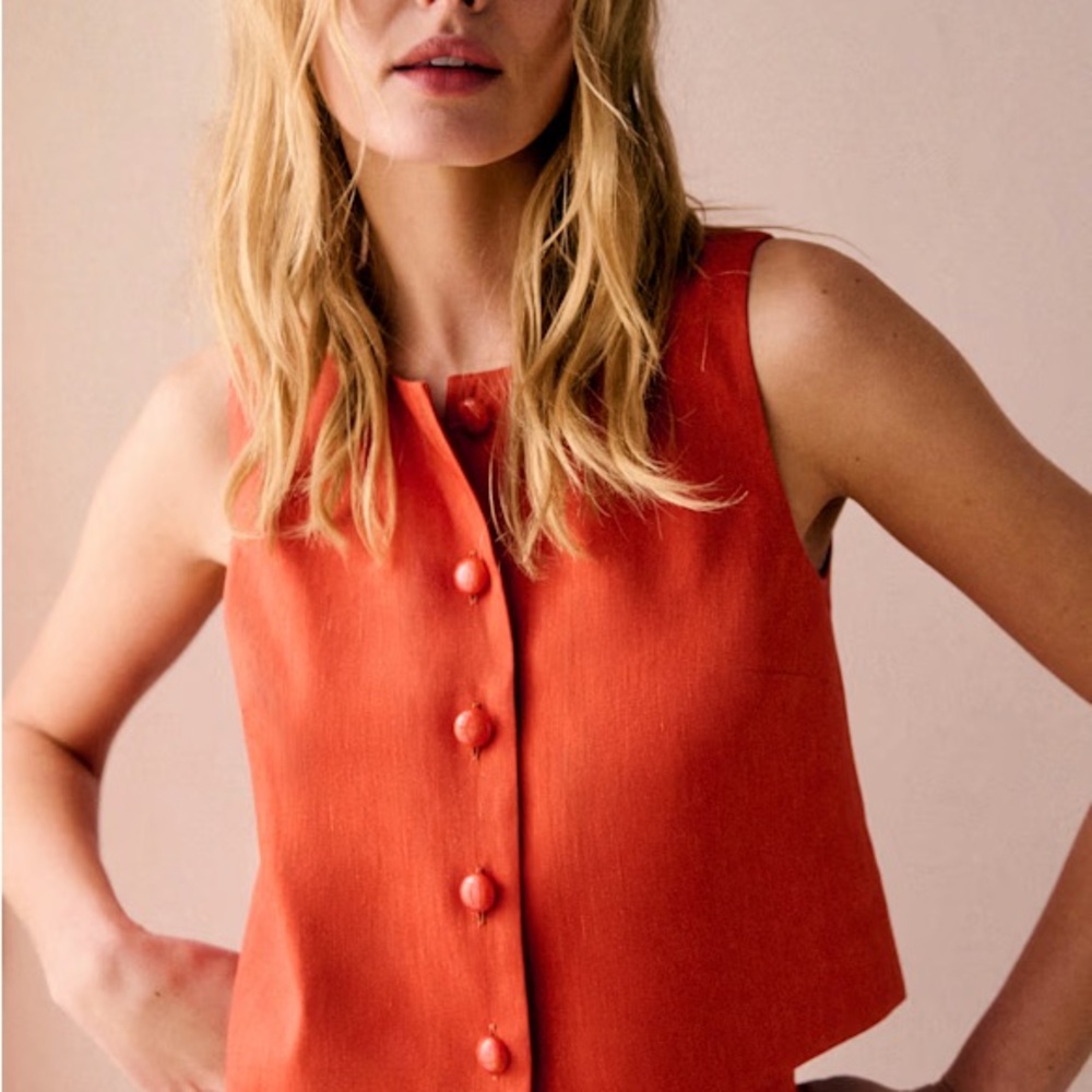 Sezane Sleeveless Button-Front Top in Coral Orange
